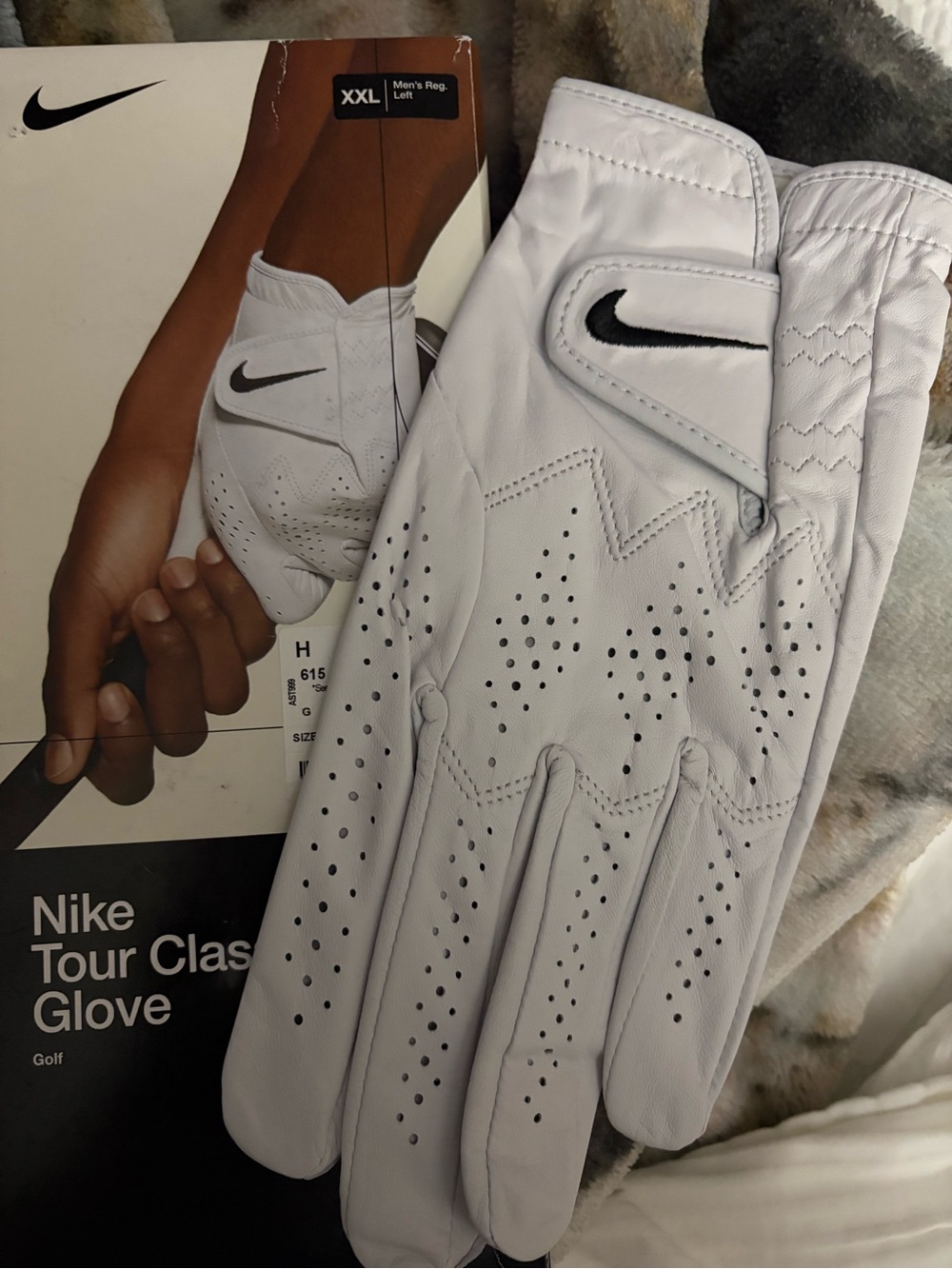 Nike White Left-Hand Golf Glove with Black Swoosh